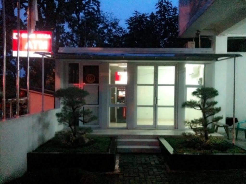 Lj Hotel Bandung Ngoại thất bức ảnh